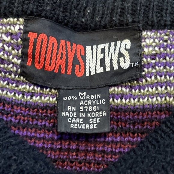 Men’s Todays News Sweater SZ Medium Vintage Purple Black Green Knit - Picture 7 of 9